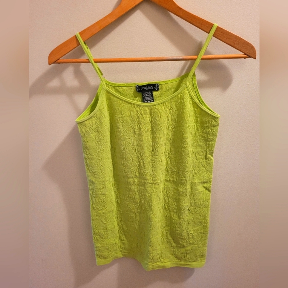 🌹 2/$15. Cest Moi tank top for women. Size small.